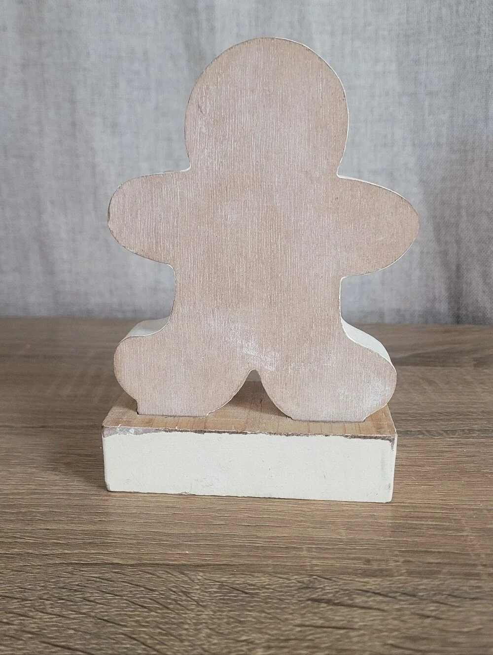 Wooden Gingerbread Holiday Decor in Natural White Christmas